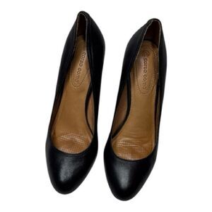 Corso Como Black Round Toe Leather Slip In Heels. Size 7.